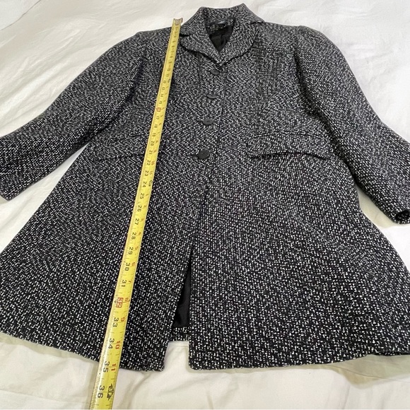 Jones Wear Black and White Patterned Coat - Picture 5 of 9